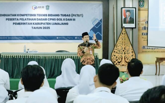 
					Kepala Diskominfo Lumajang, Mustaqim. (Foto: Asmadi)