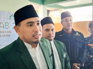 PCNU Lumajang tetap bersikap mengikuti keputusan ulama dan mendorong adanya penataan dari pemerintah (Asmadi).
