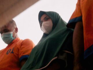 Kasus peredaran pil koplo yang menjerat seorang emak-emak berinisial YN di Lumajang membuka fakta mencengangkan.