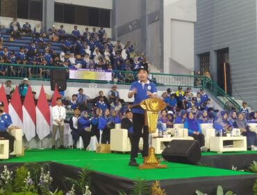 TUAN RUMAH: Bupati Jember Muhammad Fawait, saat membuka Porseni Madrasah Provinsi Jawa Timur 2025 di GOR PKPSO Kaliwates. (Foto: M. Abd. Rozaq Mubarok)