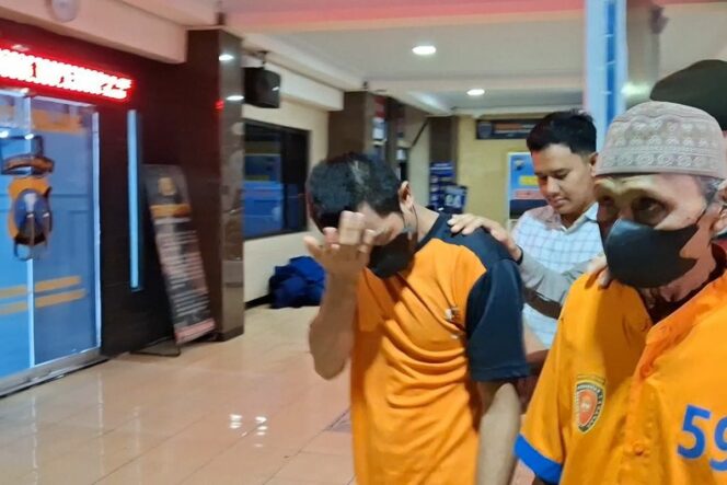 
					Istimewa.