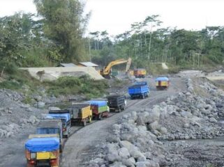 Salah satu lokasi tambang pasir dan batu (sirtu) di Lumajang. (Foto: Istimewa).
