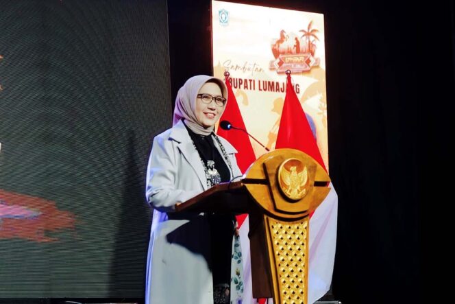 
					Bupati Lumajang, Indah Amperawati.