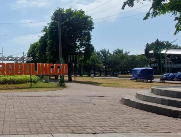 DIPOLES: Alun-alun Kota Probolinggo bakal ditutup selama 5 bulan untuk ditata ulang. (foto: Hafiz Rozani).