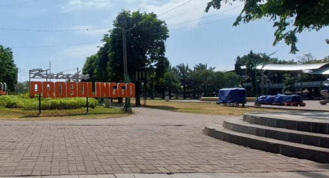 
					DIPOLES: Alun-alun Kota Probolinggo bakal ditutup selama 5 bulan untuk ditata ulang. (foto: Hafiz Rozani).