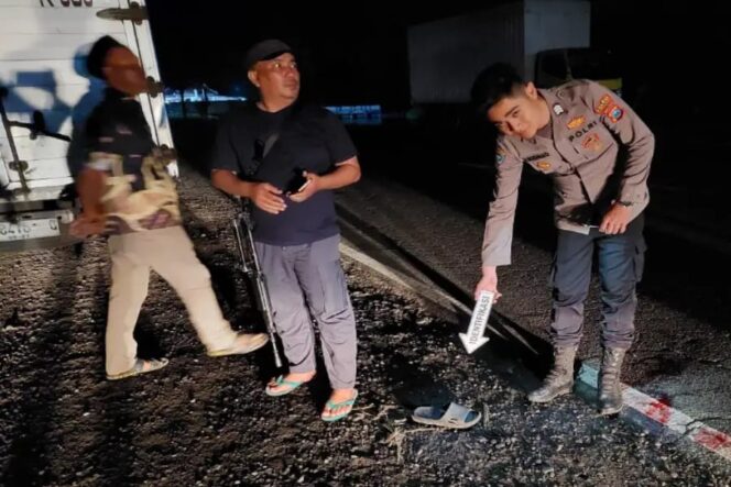 
					Di sinilah korban ditemukan tergeletak dengan luka bacok di sekujur tubuhnya.
