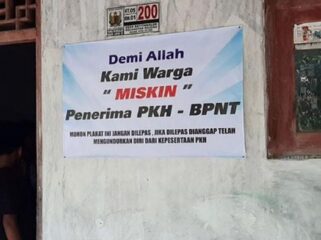Sebelumnya rumah penerima PKH di Lumajang ditempeli tulisan 