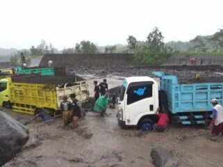 Lokasi penambangan pasir dan batu di kawasan Gunung Semeru, Lumajang. (Foto : Istimewa).