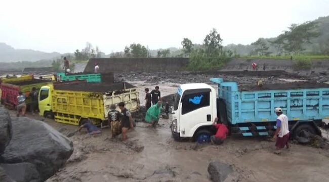 Lokasi penambangan pasir dan batu di kawasan Gunung Semeru, Lumajang. (Foto : Istimewa).