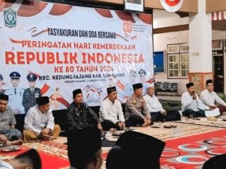 Pemerintah Kecamatan Kedungjajang, Lumajang menjadikan  Singowiguno 
sebagian nama pendopo. (Foto: Asmadi).