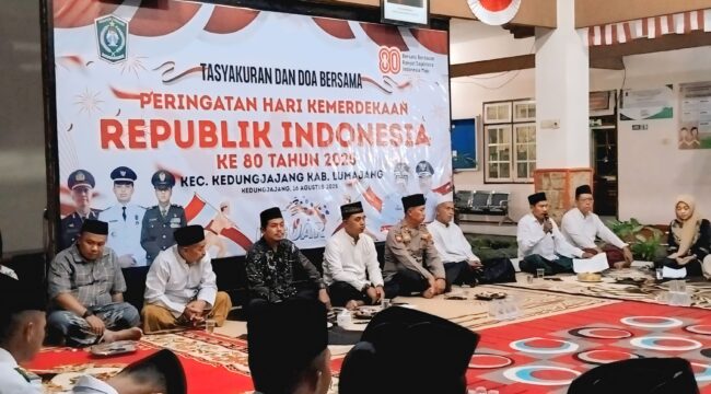 Pemerintah Kecamatan Kedungjajang, Lumajang menjadikan  Singowiguno 
sebagian nama pendopo. (Foto: Asmadi).