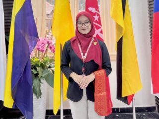 GO INTERNASIONAL: Roisatul Muttaqin Alalloh alias Ica, wakili Indonesia dalam ajang Internasional Youth Connection (IYC) Batch 2 yang berlangsung di Malaysia, Singapura dan Thailand. (foto: Haliza).