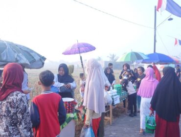 Suasana Pasar Minggu Rojowali di Yosowilangun Lor, Kecamatan Yosowilangun, Lumajang. (Foto: Istimewa).