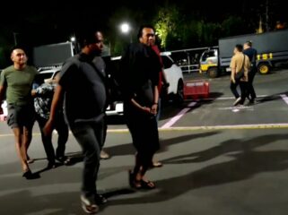 Penangkapan tersangka narkoba. 
