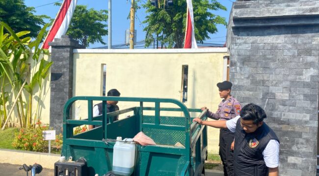 Kendaraan roda 3 bantuan pemkab yang digadaikan.

