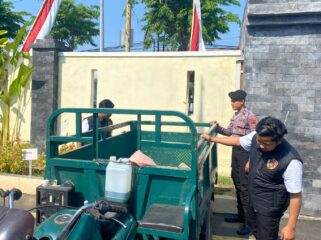 Kendaraan roda 3 bantuan pemkab yang digadaikan.

