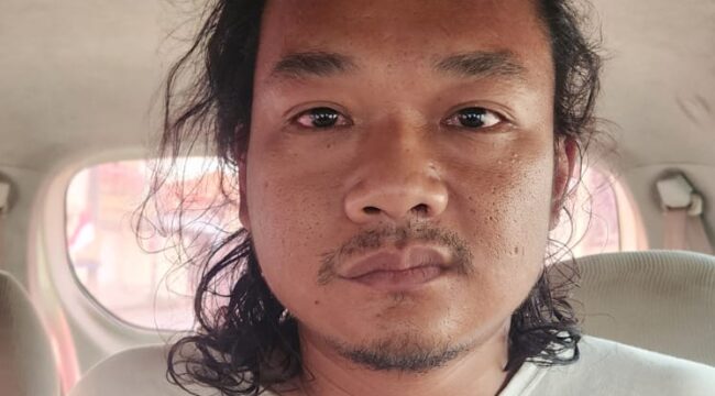 Sosok pelaku jambret yang melukai korbannya dengan celurit saat diamankan polisi.