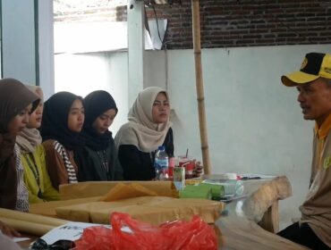 Posko KKN di Desa Padang, Lumajang. (Foto: Asmadi)