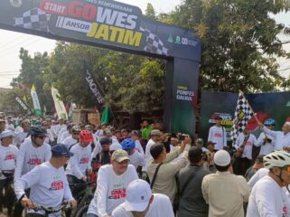 Ribuan peserta mengikuti Gowes Ansor Jatim.