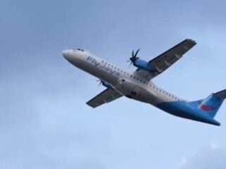 SIAP TERBANG: Pesawat ATR 72-500 milik maskapai Fly Jaya yang akan melayani penerbangan di Bandara Notohadinegoro Jember. (Foto: M. Abd. Rozak Mubarok)