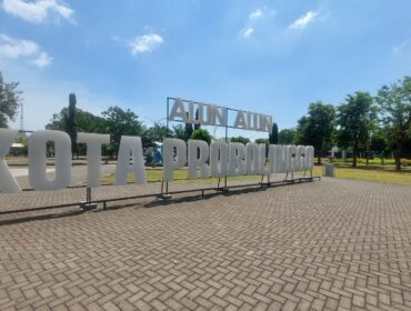 GAGAL: Tata ulang Alun-alun Kota Probolinggo gagal karena pemenang tender gagal memenuhi persyaratan. (foto: Hafiz Rozani).