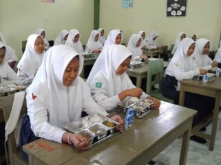Salah satu pelaksanaan program SPPG di Kecamatan Pasrujambe, Lumajang. (Foto: Asmadi)