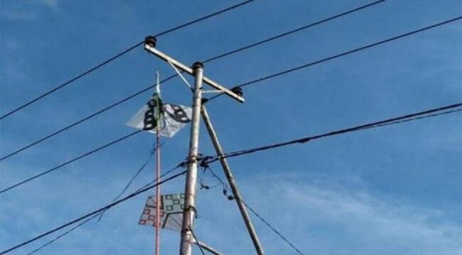 Layang-layang menjadi penyebab utama padamnya listrik PLN di Lumajang. (Foto: Ilustrasi)