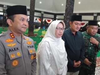 Bupati Lumajang, Indah Amperawati, menegaskan bahwa sekolah dan pelayanan publik di wilayahnya tetap berjalan normal (Foto: Asmadi).