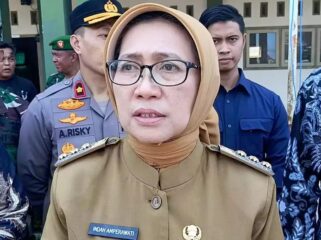 Bupati Lumajang, Indah Amperawati, yang akrab disapa Bunda Indah, menegaskan pemerintah daerah akan mempercepat perbaikan infrastruktur sekolah.