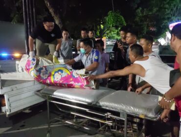 MENINGGAL: Jenazah korban saat berada di kamar mayat RSUD dr. Moh. Saleh Kota Probolinggo. (Foto: Hafiz Rozani).