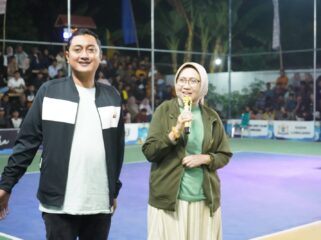 Bupati Indah dan Wabup Yudha saat menghadiri final turnamen  bola voli Bupati Cup 2025. (Foto: Istimewa).
