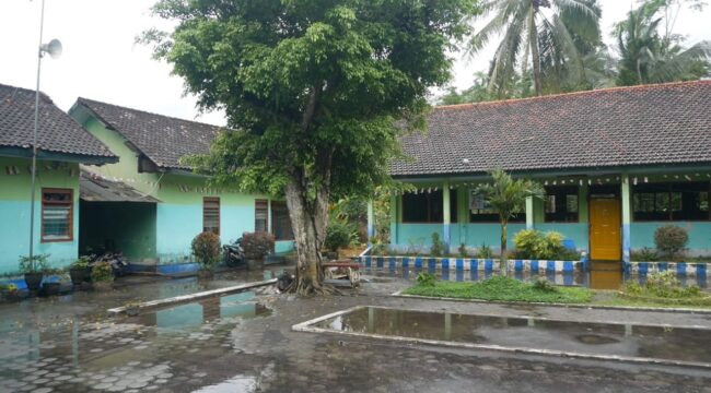 SDN Jugosari 3, Kecamatan Candipuro, Lumajang yang terdampak lahar hujan. (Asmadi).
