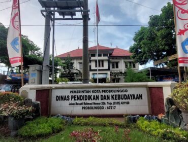 Kantor Dinas Pendidikan dan Kebudayaan Kota Probolinggo. (Foto: Hafiz Rozani)