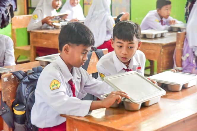 
					Pemerintah Kabupaten Lumajang terus berinovasi dalam pelaksanaan Program Makan Bergizi (MBG).
