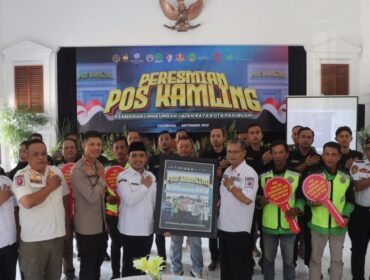 Pos Kamling Jalan Raya di Kota Pasuruan. (Foto:  Moh. Rois)