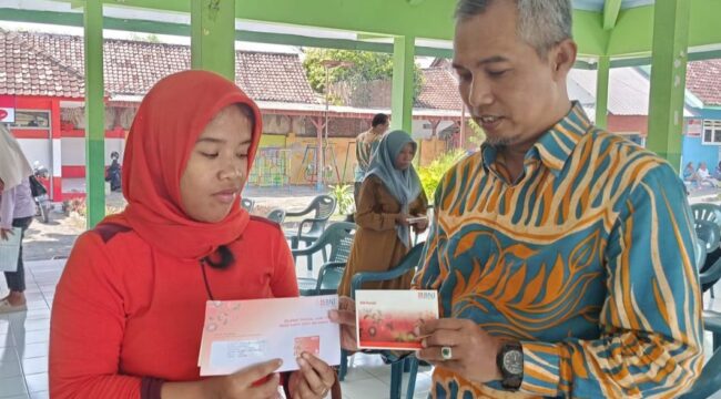 Sebanyak 45 penerima bantuan sosial (bansos) Program Keluarga Harapan (PKH) di Kabupaten Lumajang.