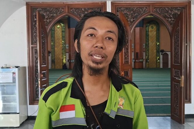 
					Ketua Paguyuban Ojek Online Lumajang, Imam.