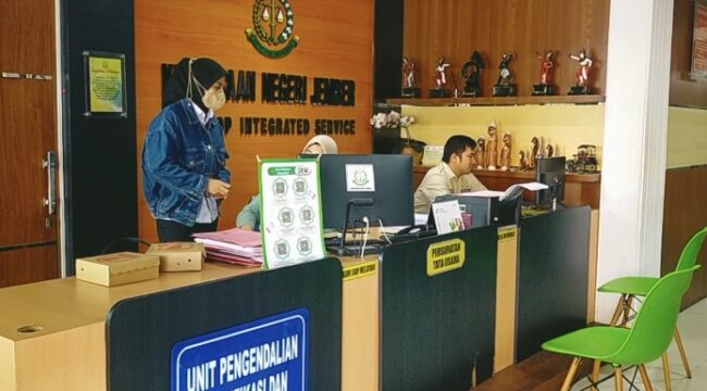 SELIDIKI: Suasana ruang pengaduan Kejaksaan Negeri (Kejari) Kabupaten Jember. (Foto: Istimewa).