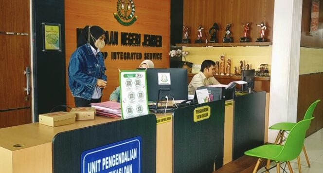 
					SELIDIKI: Suasana ruang pengaduan Kejaksaan Negeri (Kejari) Kabupaten Jember. (Foto: Istimewa).