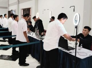 Pemerintah Kabupaten (Pemkab) Lumajang mencatat progres signifikan dalam proses penetapan Nomor Induk (NI) Pegawai Pemerintah dengan Perjanjian Kerja (PPPK) Paruh Waktu.
