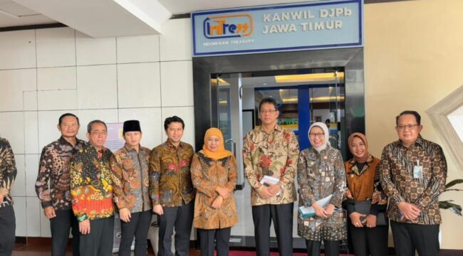 Pertemuan Menteri Keuangan, Purbaya Yudhi Sadewa dan Bupati Lumajang Indah Amperawati. 