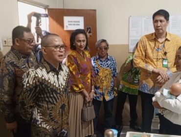 Menteri Perlindungan Pekerja Migran Indonesia, Mukhtarudin melepas  Calon Pekerja Migran Indonesia di Lembaga Pelatihan PT Prima Duta Sejati (PDS), Kecamatan Gempol, Kabupaten Pasuruan.  (Foto: Moh. Rois)