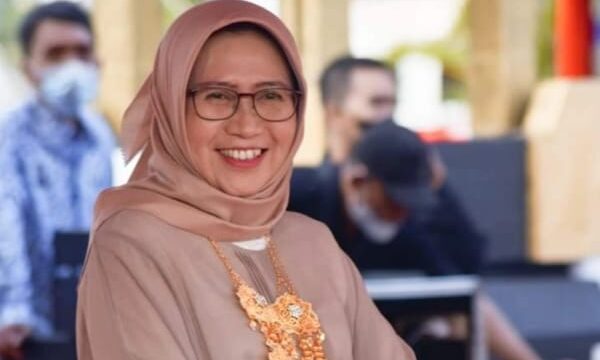 Bupati Lumajang, Indah Amperawati. 