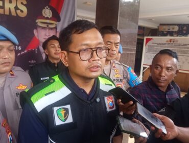 Dokter forensik dr. Deka Bagus Binarsa mengungkapkan penyebab utama kematian adalah adanya cairan asam lambung yang menyumbat saluran pernapasan korban (Foto: Asmadi).