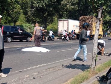 Lokasi kecelakaan maut antara truk dengan sepeda motor di Rejoso, Kabupaten Pasuruan. 