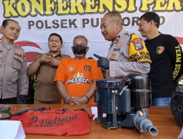 Polsek Purworejo merilis pengungkapan kasus pencurian pompa air yang meresahkan warga Kota Pasuruan.